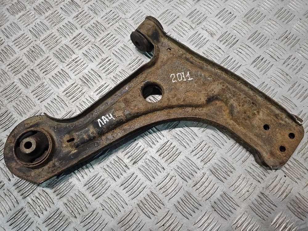 Рычаг передний правый  Chevrolet Lacetti I