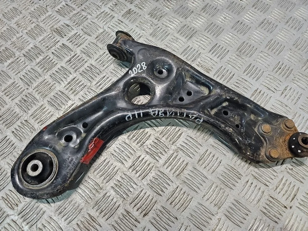 Рычаг подвески Skoda rapid