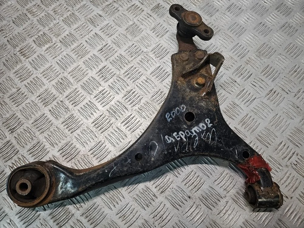 Рычаг подвески Kia Cerato  передний правый