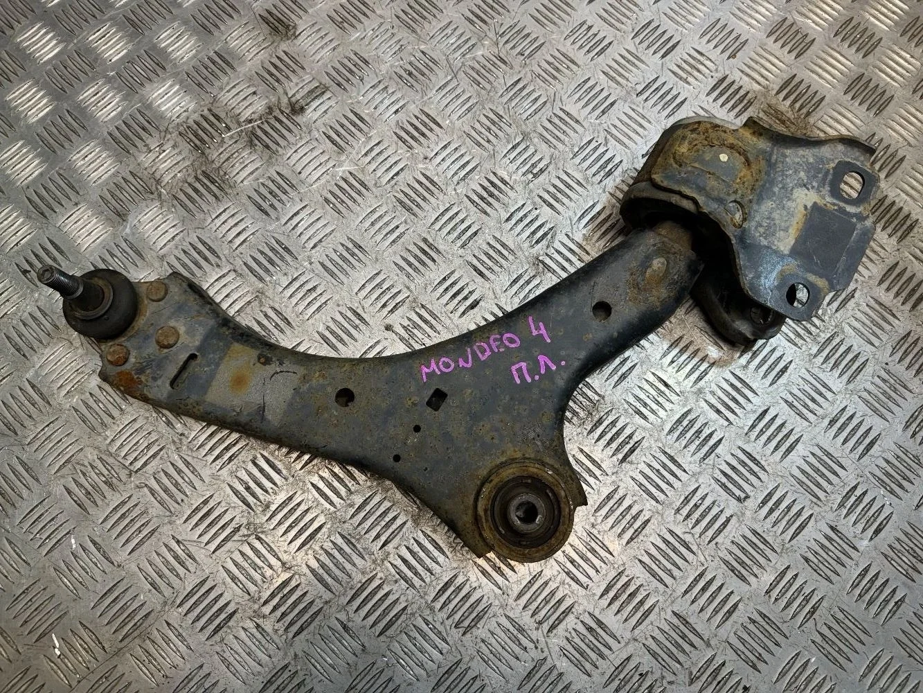 Рычаг передний левый Ford Mondeo IV