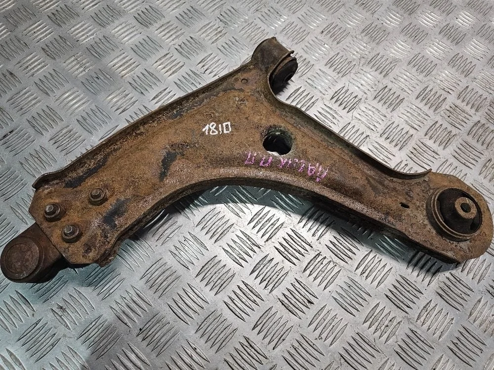 Рычаг передний правый  Chevrolet Lacetti I