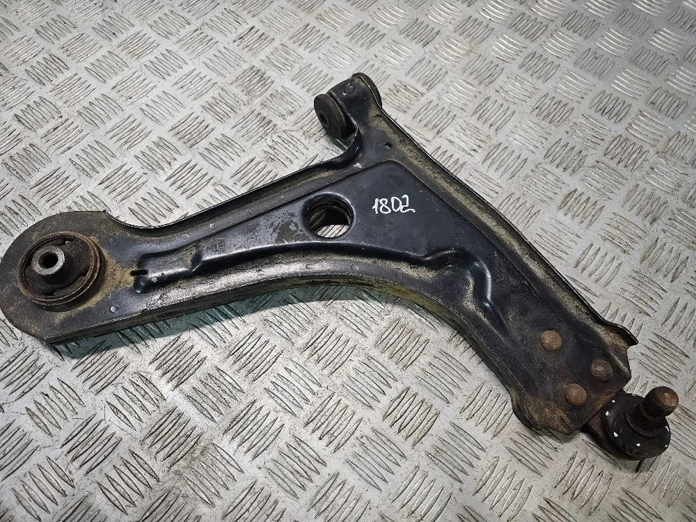 Рычаг передний правый  Chevrolet Lacetti I