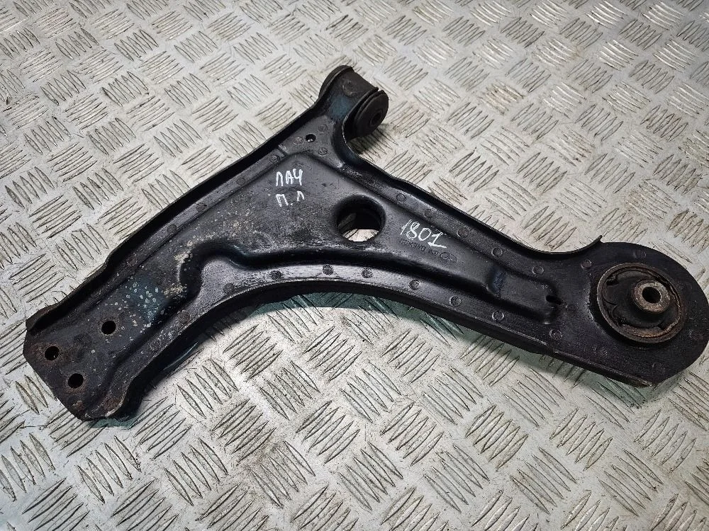 Рычаг передний левый Chevrolet Lacetti