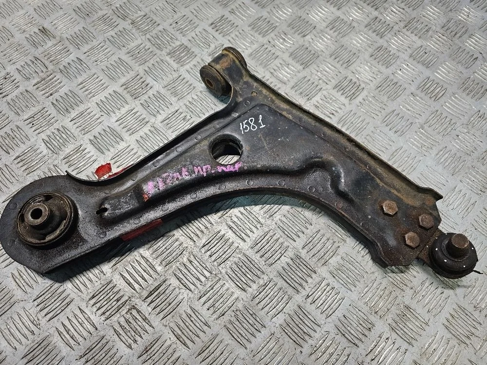 Рычаг передний правый  Chevrolet Lacetti I