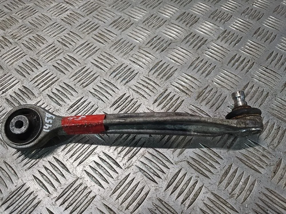 Рычаг передний правый Volkswagen Passat B5