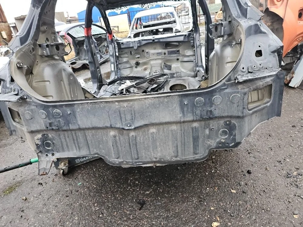 Панель задка на Peugeot 308
