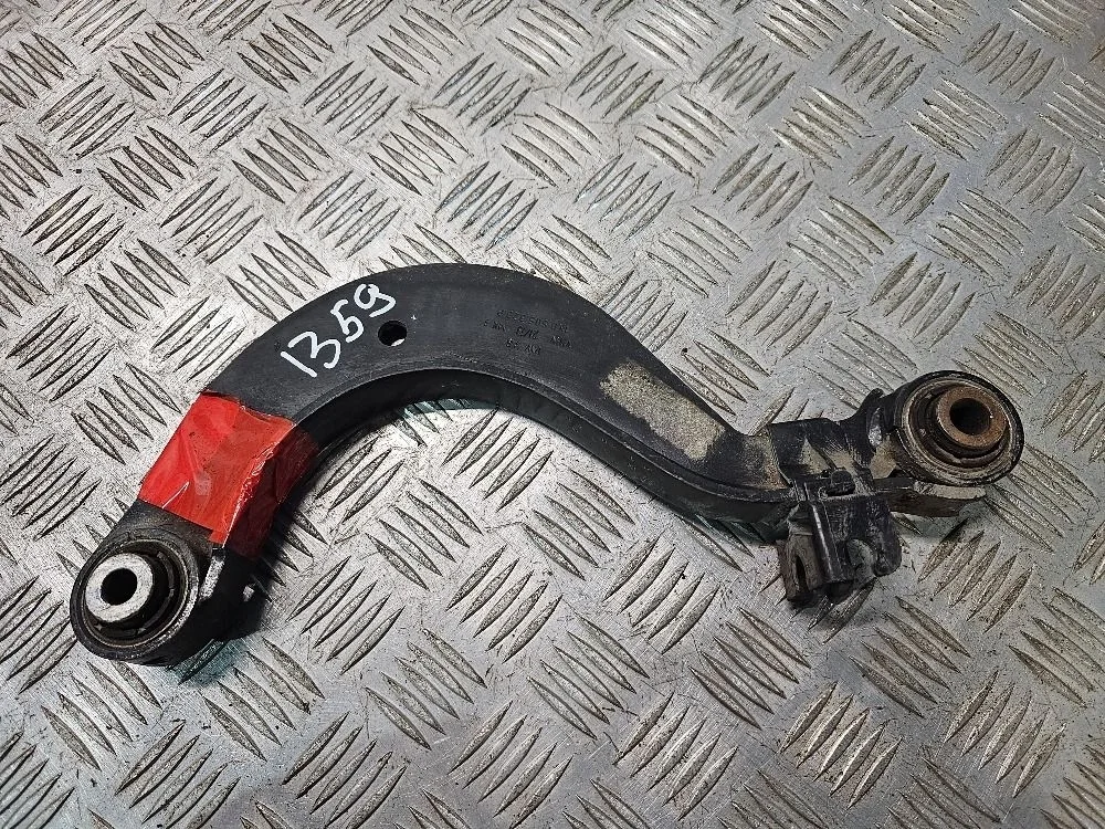 Рычаг задний верхний Volkswagen Jetta V