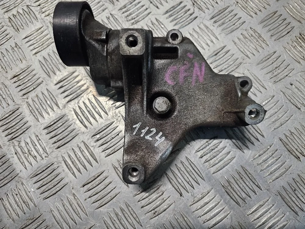 Volkswagen Polo Кронштейн кондиционера