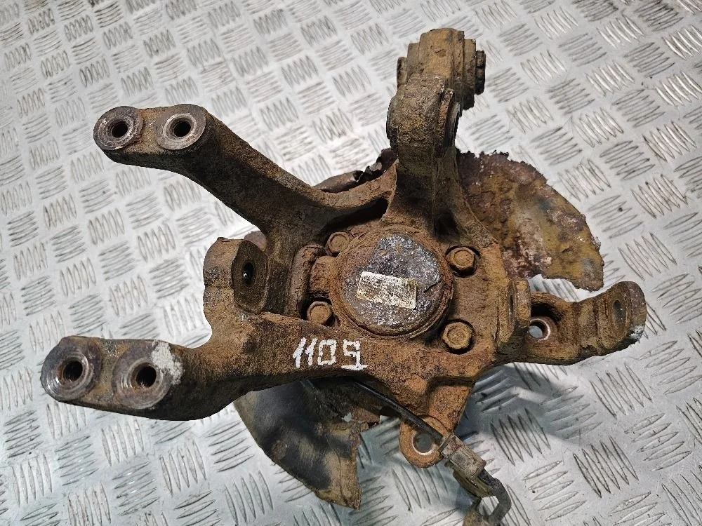 Кулак Kia ceed задний левый