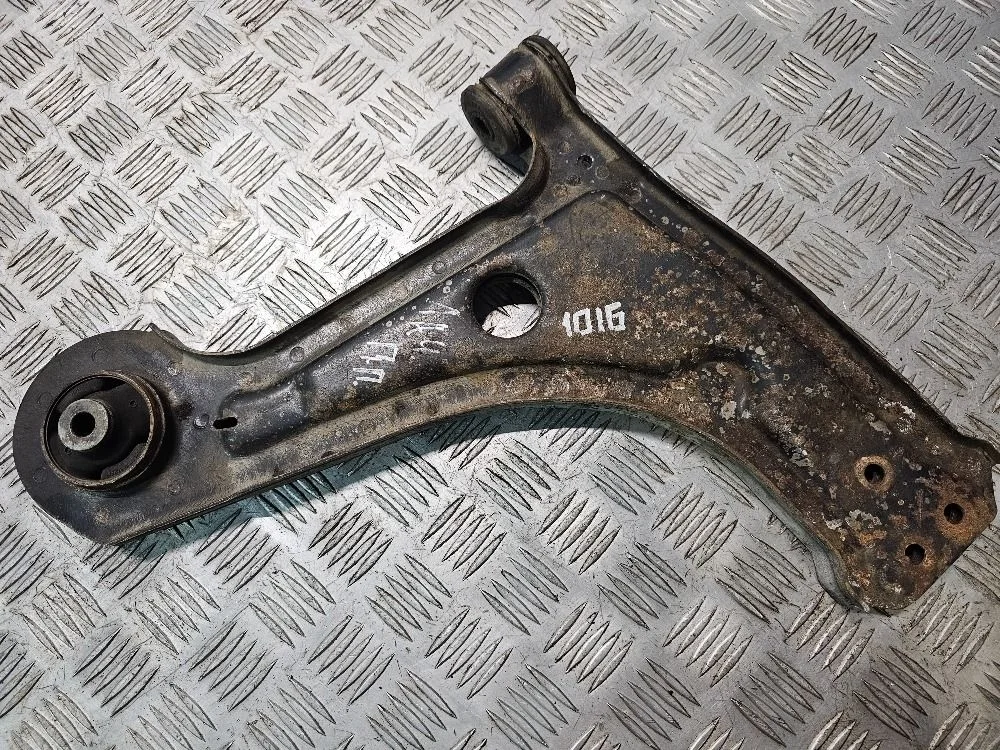 Рычаг передний правый Chevrolet Lacetti