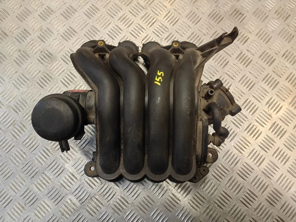 Впускной коллектор Volkswagen Passat B5