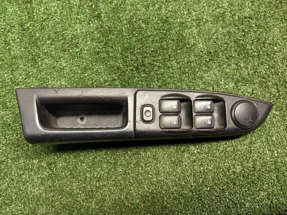 Блок стеклоподъемника Hyundai Getz