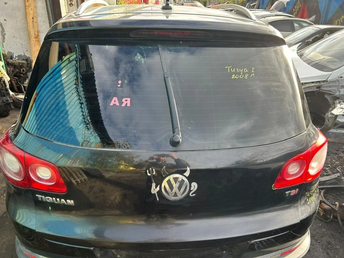 В наличии крышка багажника Volkswagen Tiguan NF
