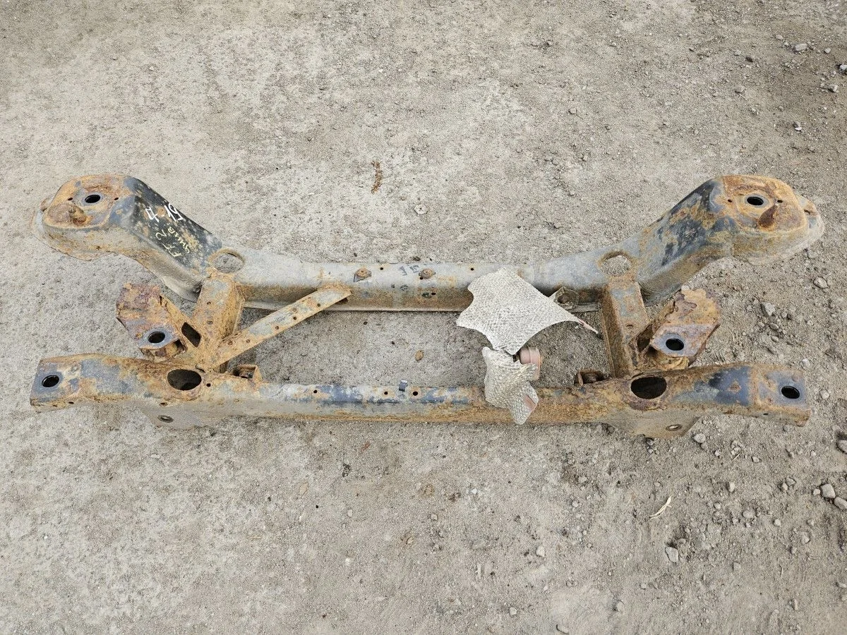 Подрамник задний на Ford Focus 2