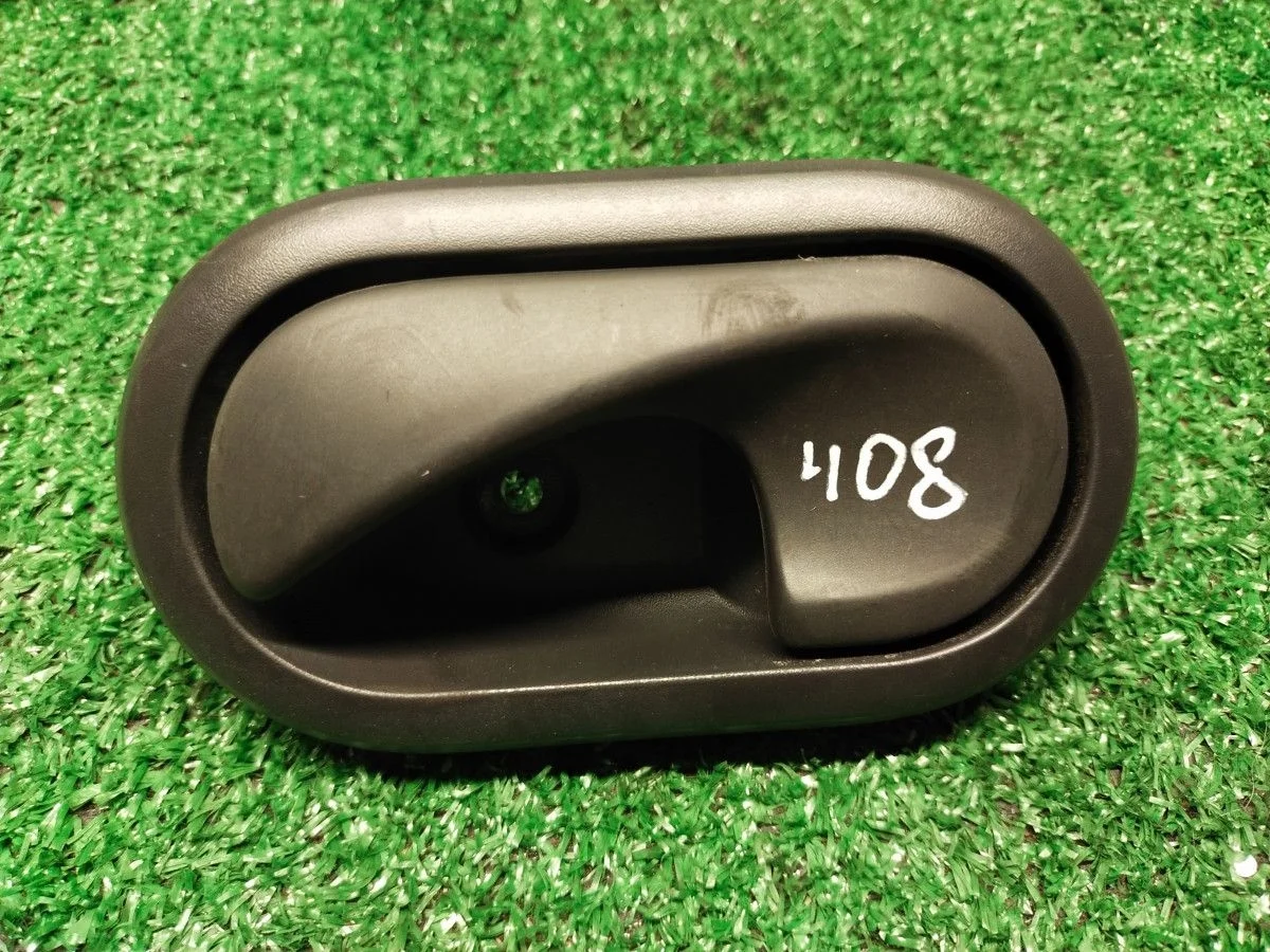 Ручка двери внутренняя левая Renault Duster