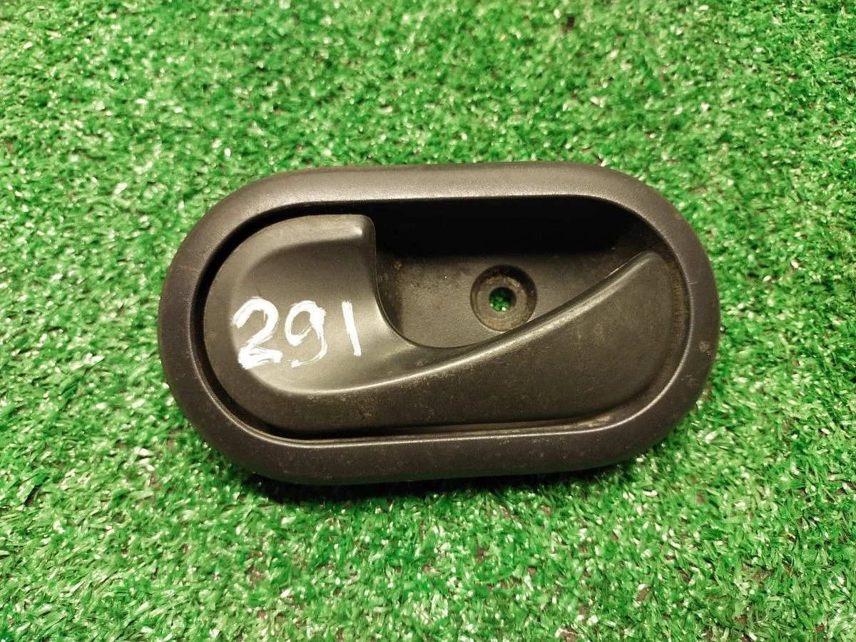 Ручка двери внутренняя левая Renault Duster