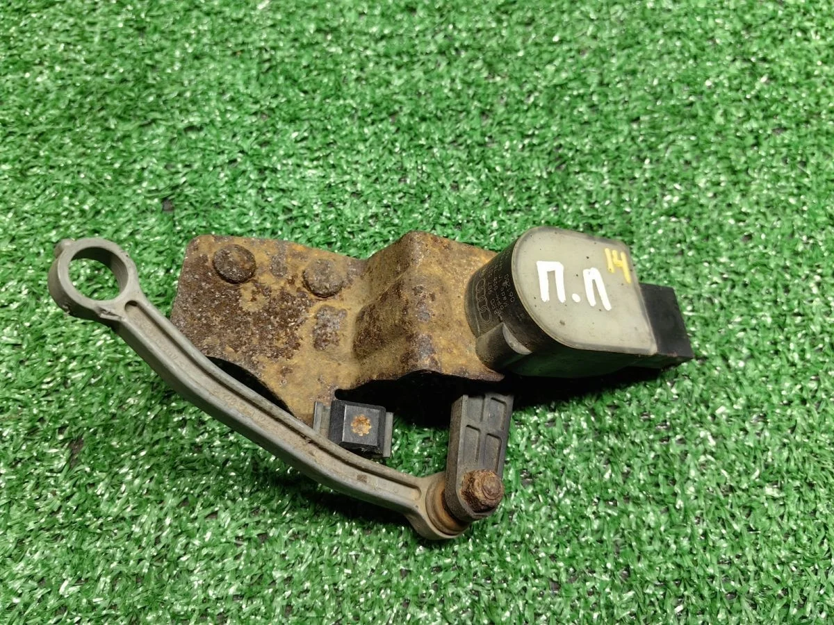 Датчик дорожного просвета Audi A6 B5