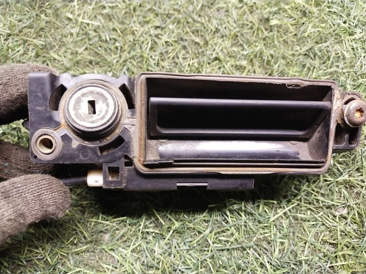 Ручка открывания багажника Mercedes E-Class