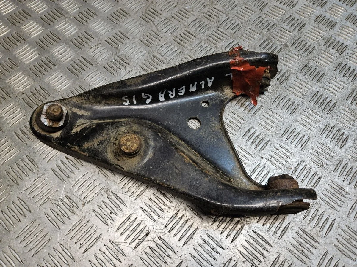 Рычаг передний левый на Nissan Almera G15