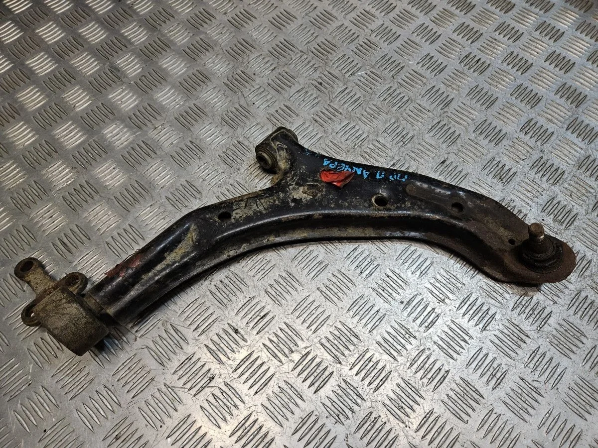 Рычаг передний правый Nissan Almera N16