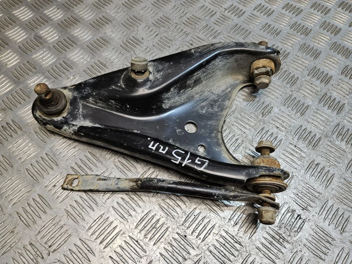 Рычаг передний правый на Nissan Almera G15