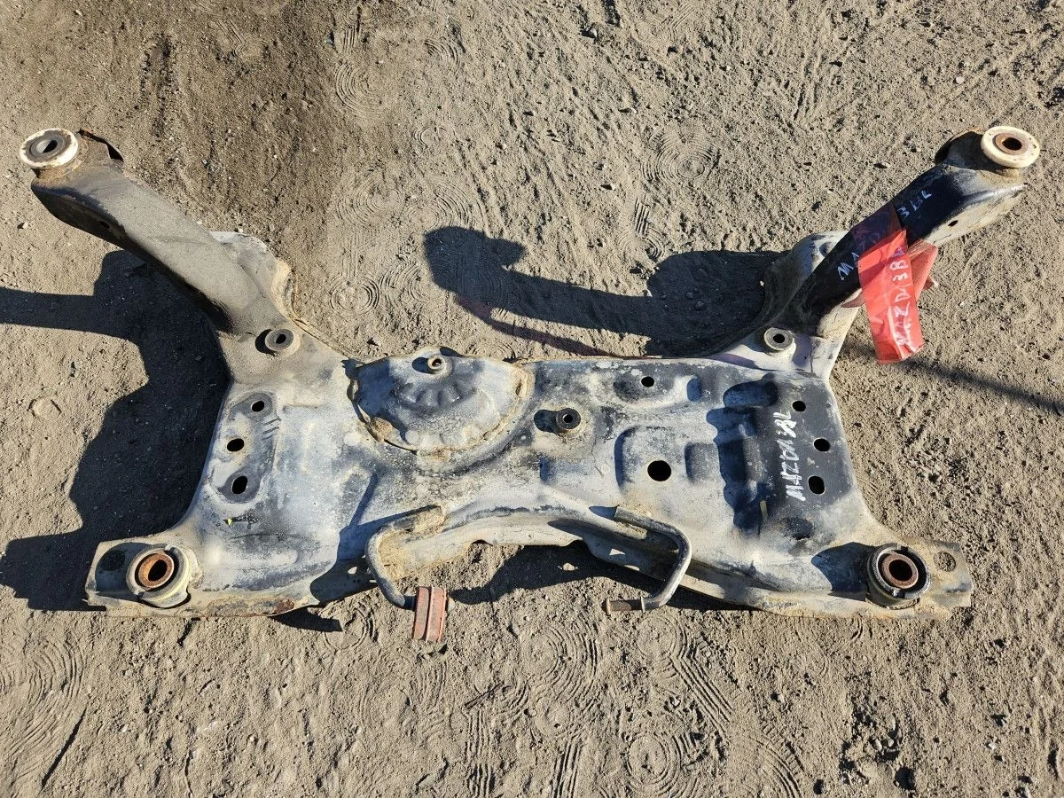 Подрамник передний на Mazda 3 BL