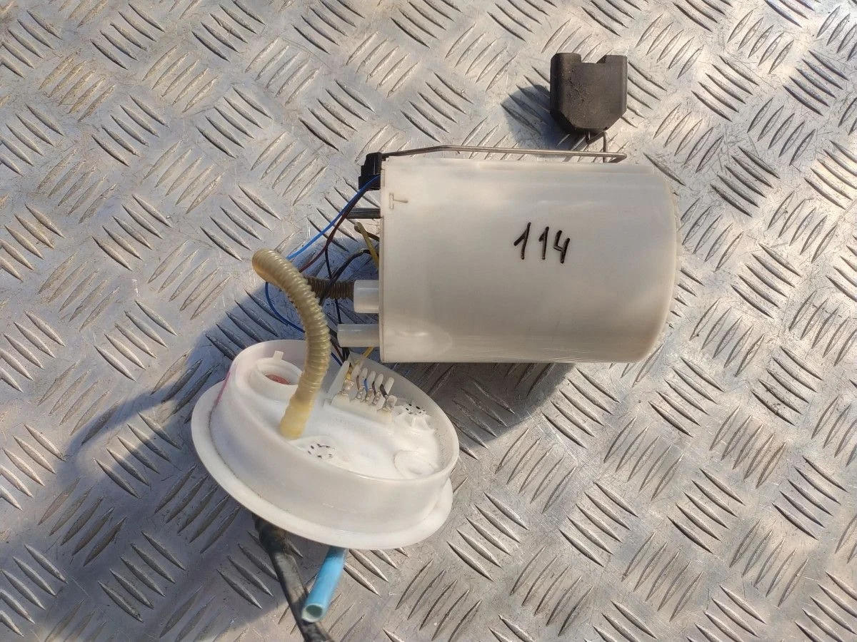 Топливный насос Volkswagen Polo