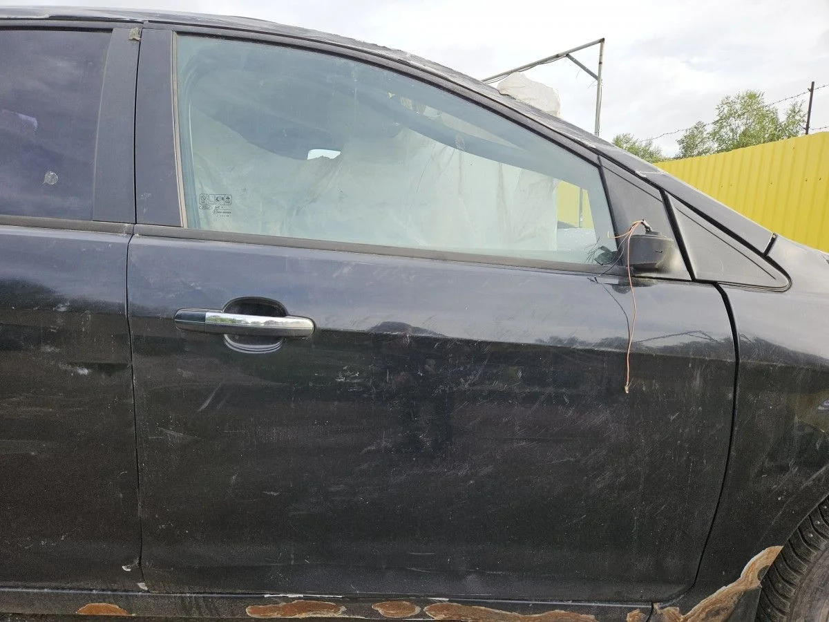 Дверь передняя правая на Ford Focus 2 рест