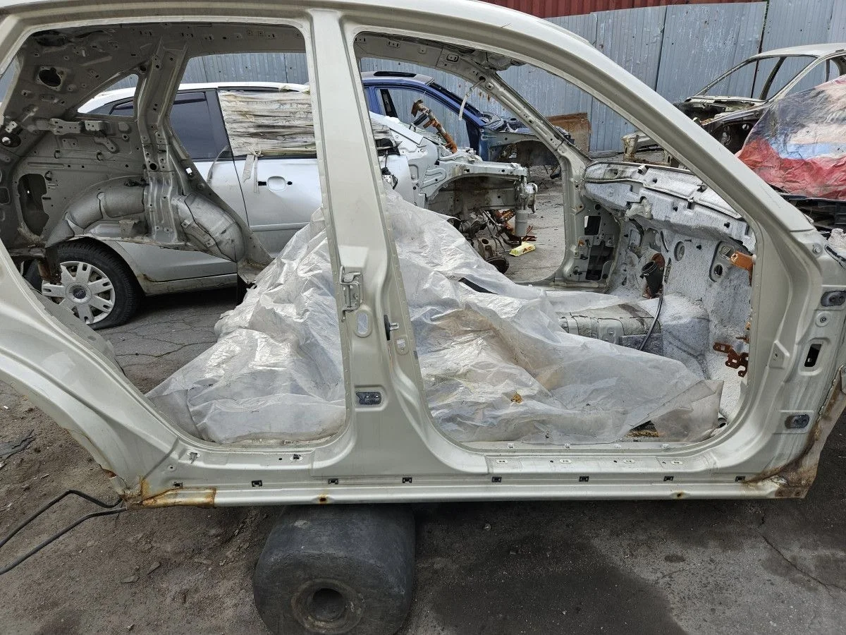 Порог правый на Infiniti FX35