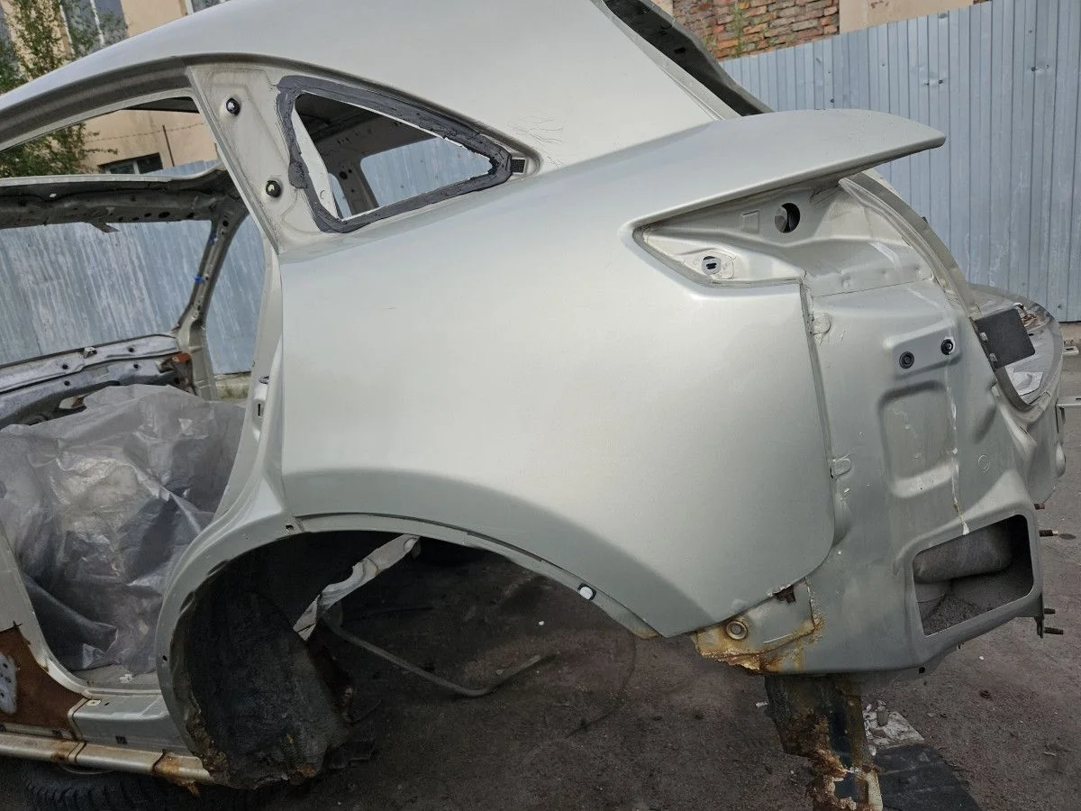 Крыло заднее левое на Infiniti FX35