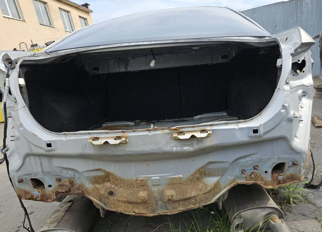 Панель задка на Mazda 6 GH