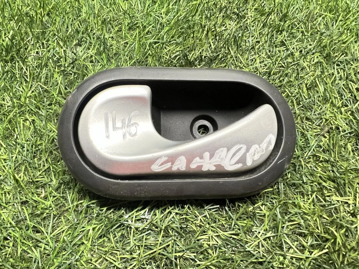 Ручка двери внутренняя левая Renault Sandero