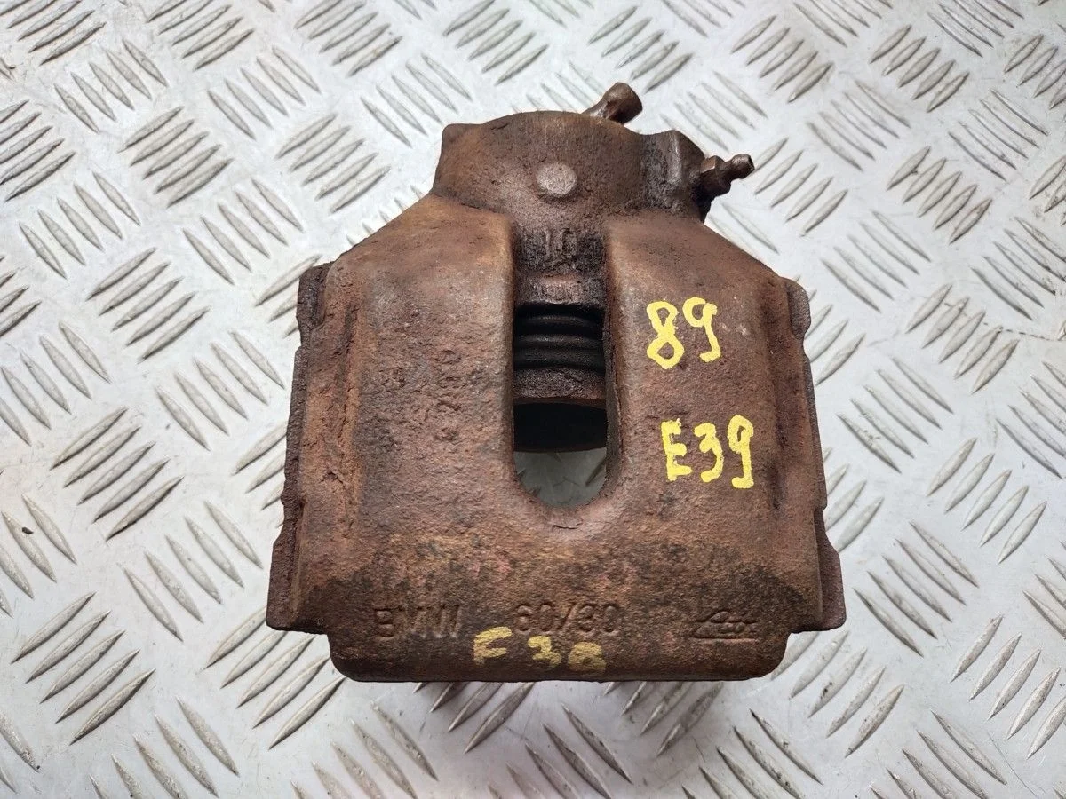 Суппорт передний правый Bmw 5-Series (E39)