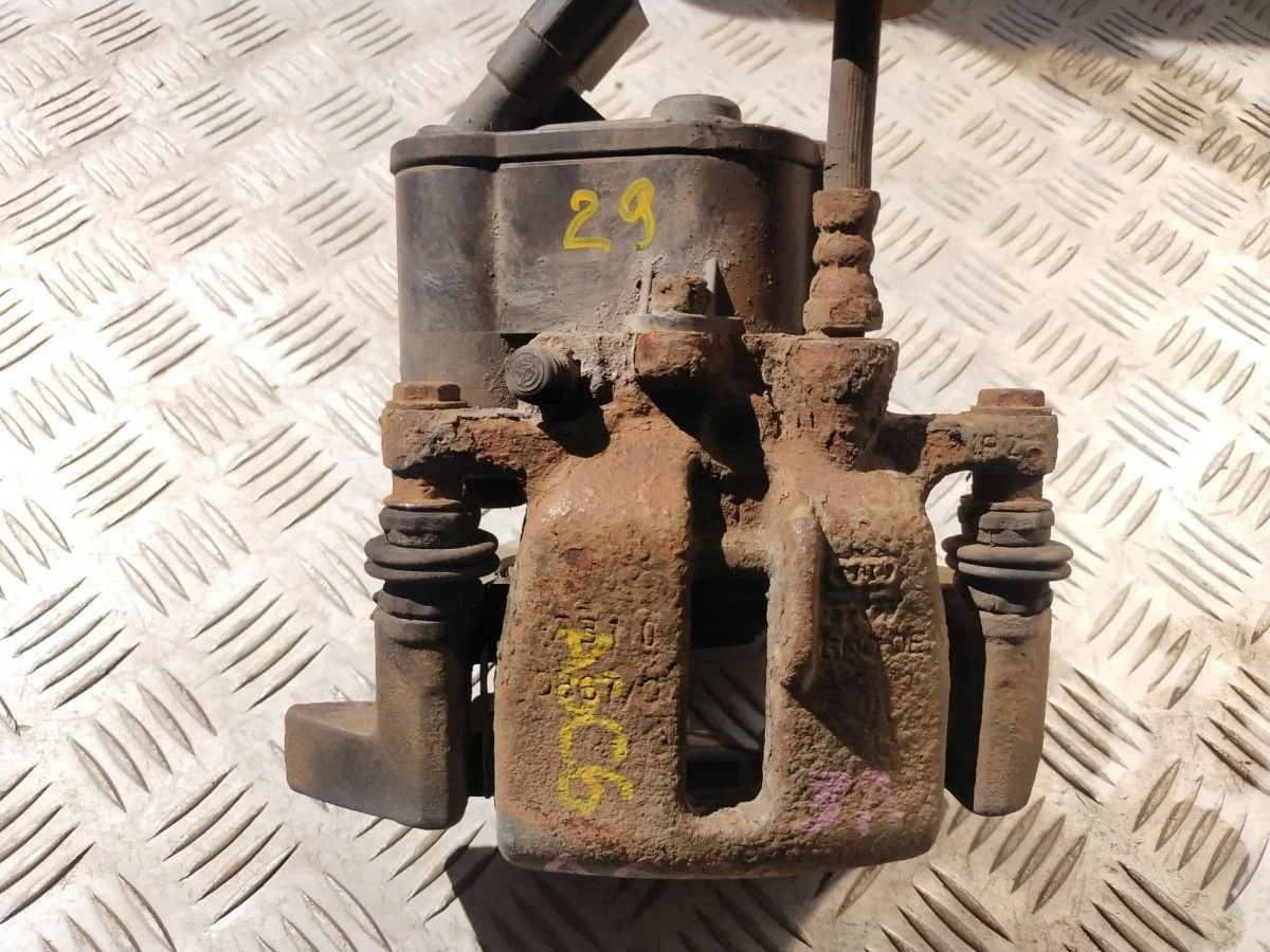 Суппорт Audi A6