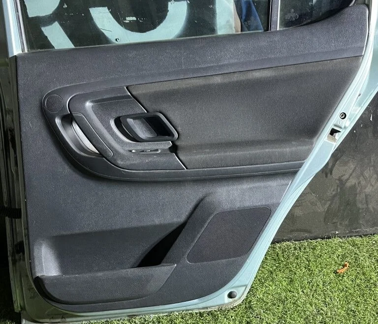 Обшивка задней правой двери Skoda Fabia 2