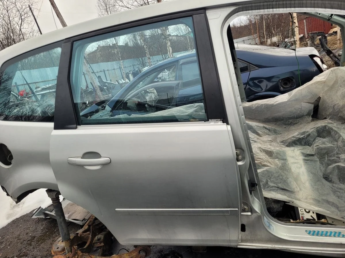 Дверь задняя правая на Ford C-MAX