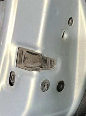 Замок задней правой двери Renault Scenic 2