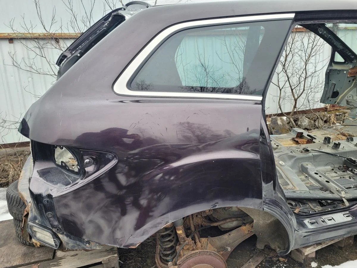 Крыло заднее правое на Mazda CX-7
