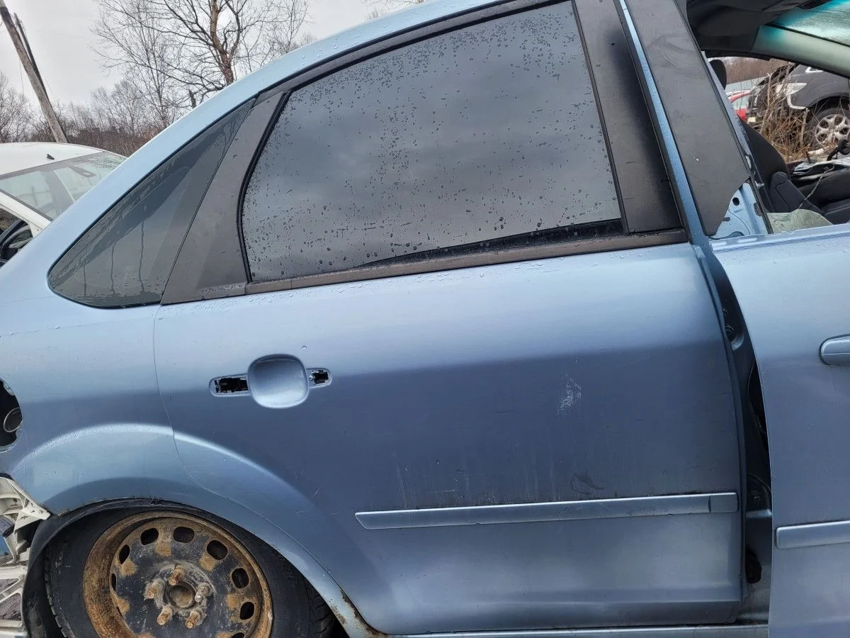 Дверь задняя правая на Ford Focus 2