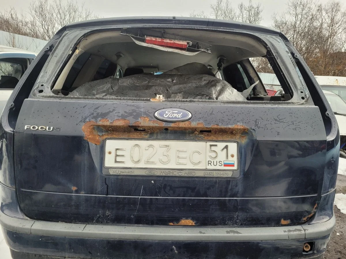 Крышка багажника на Ford Focus 2
