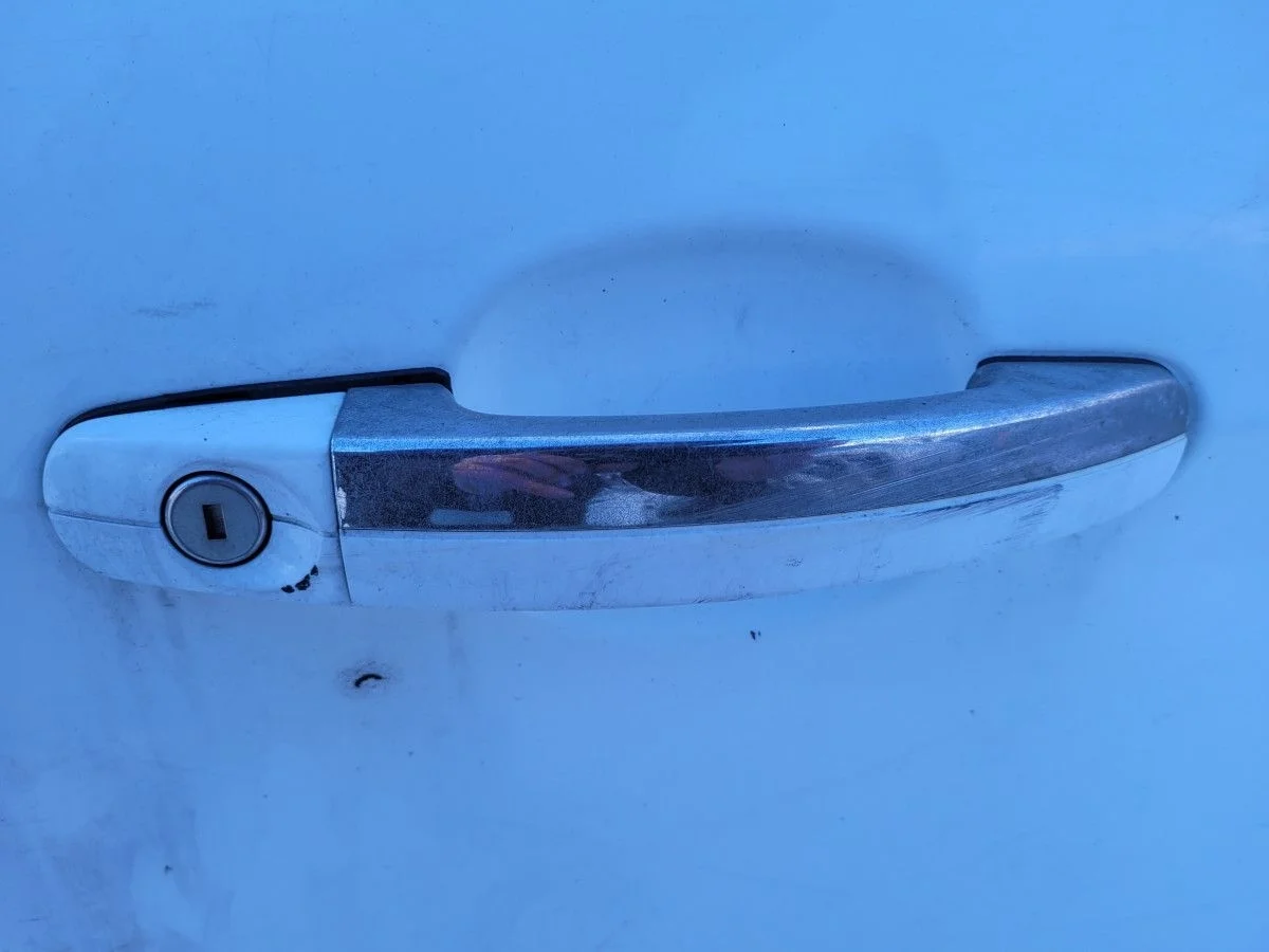 Ручка двери передней правой на Ford Focus 2 рест