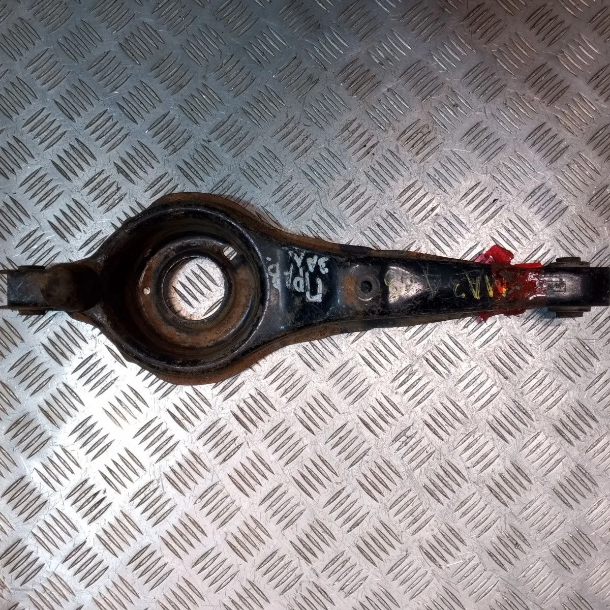 Рычаг задний правый Mazda 3BK