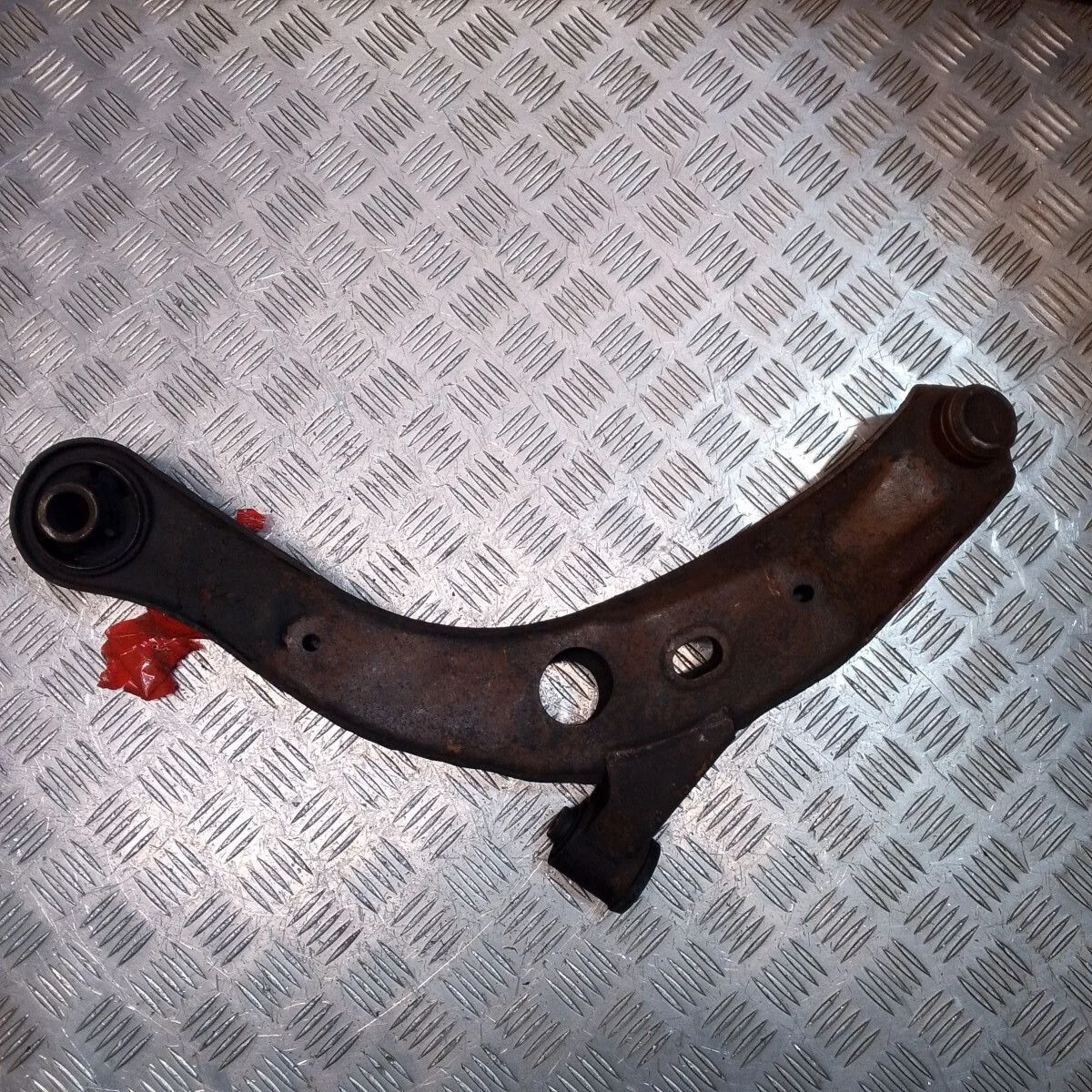 Рычаг передний правый Mazda MPV