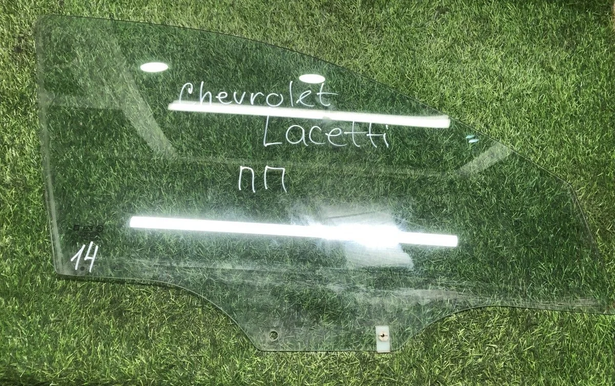 Стекло двери передней правой Chevrolet Lacetti