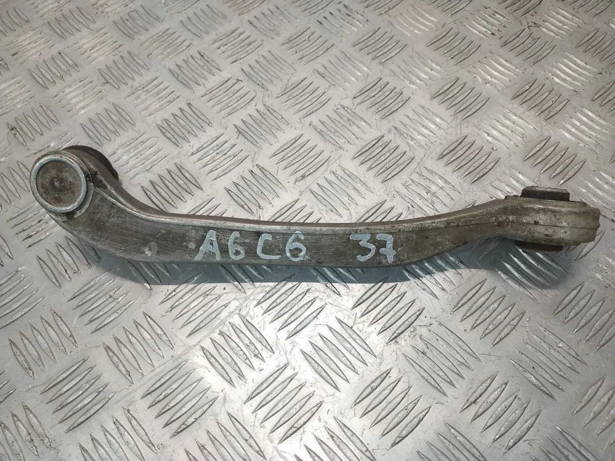 Рычаг Audi A6 C6 правый передний