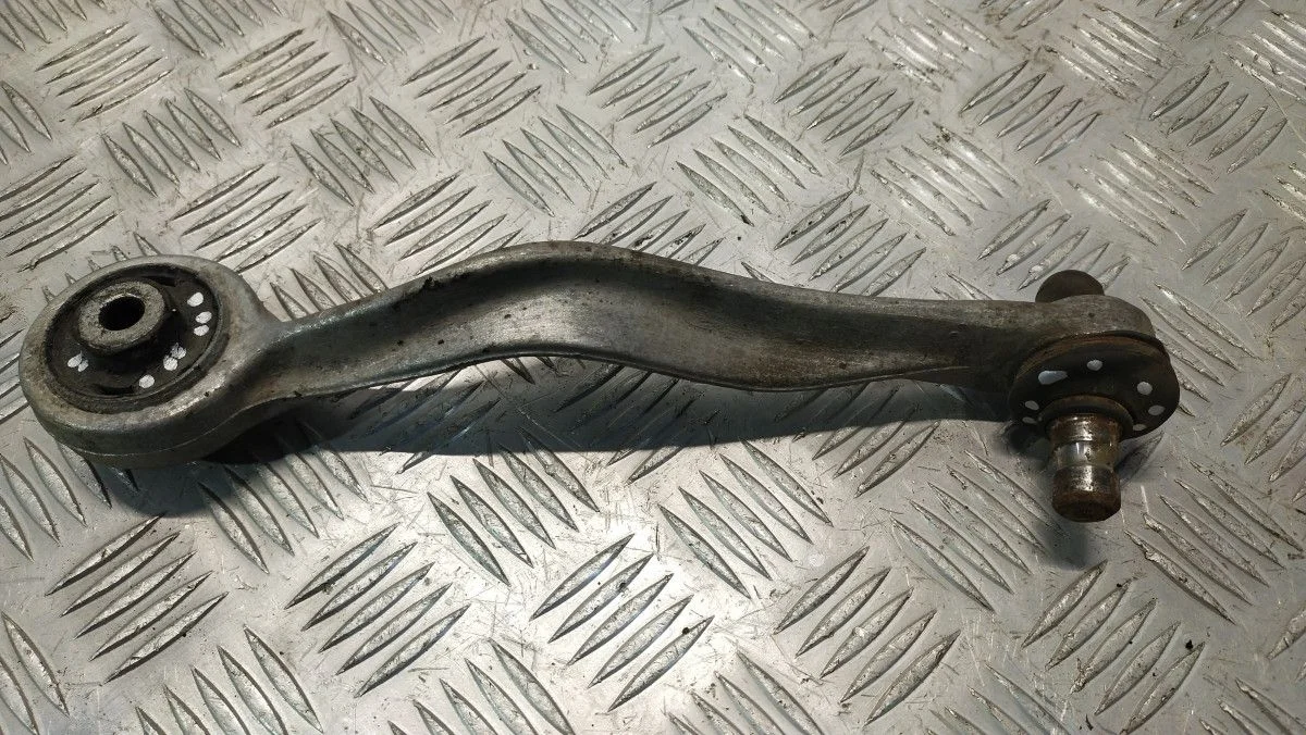 Рычаг передний правый Audi A6 allroad quattro
