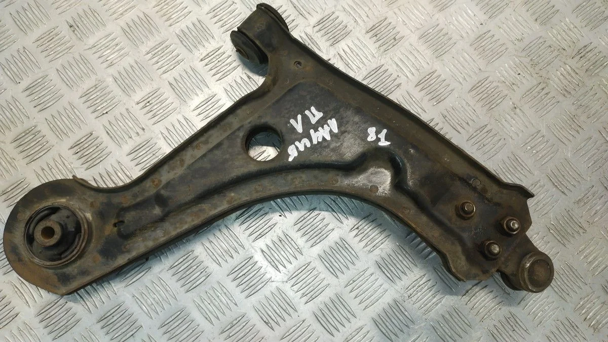 Рычаг передний левый Chevrolet Lacetti