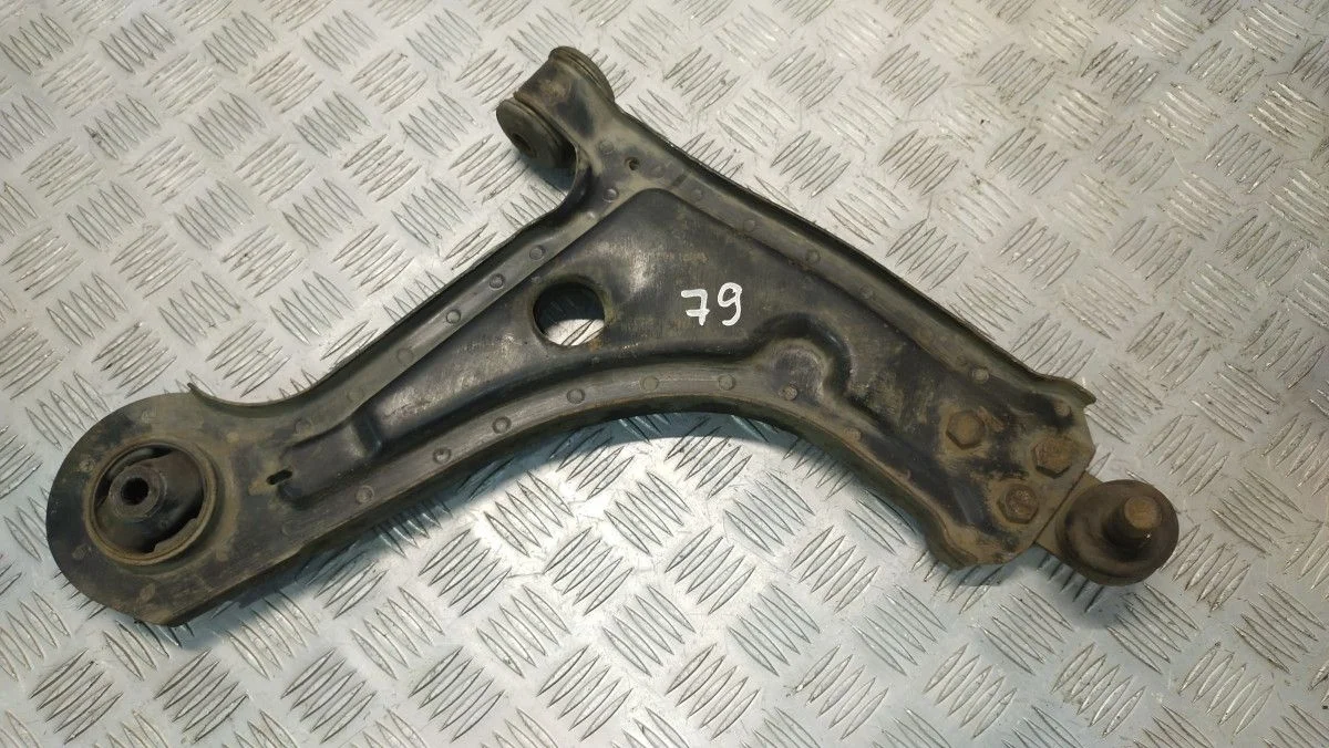 Рычаг передний правый Chevrolet Lacetti