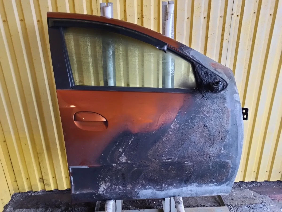 Дверь передняя правая Renault Duster 2