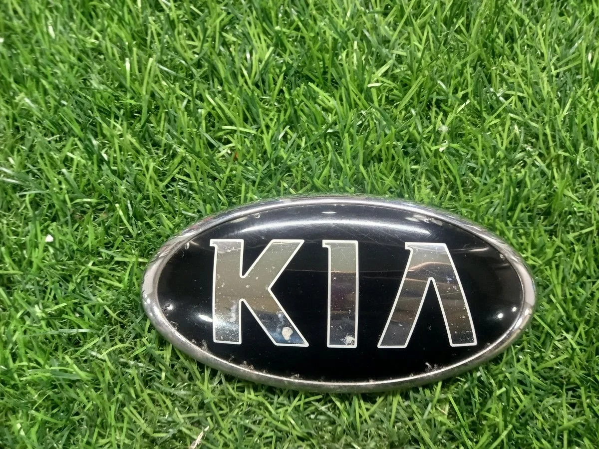 Эмблема передняя Kia ceed